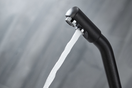 Смеситель для кухни Paulmark HESSEN He213017-418 на раковину черный металлик